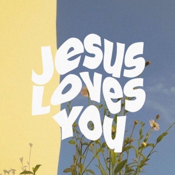 Meet your Posher, Madalyn - Picture 2 of 3